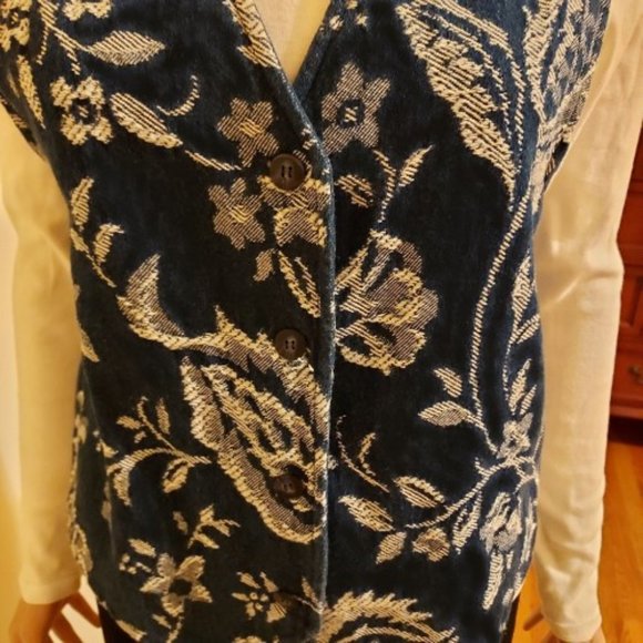 ORVIS VINTAGE EMBROIDERED FLORAL DENIM VEST SIZE SMALL NWOT - Picture 2 of 5